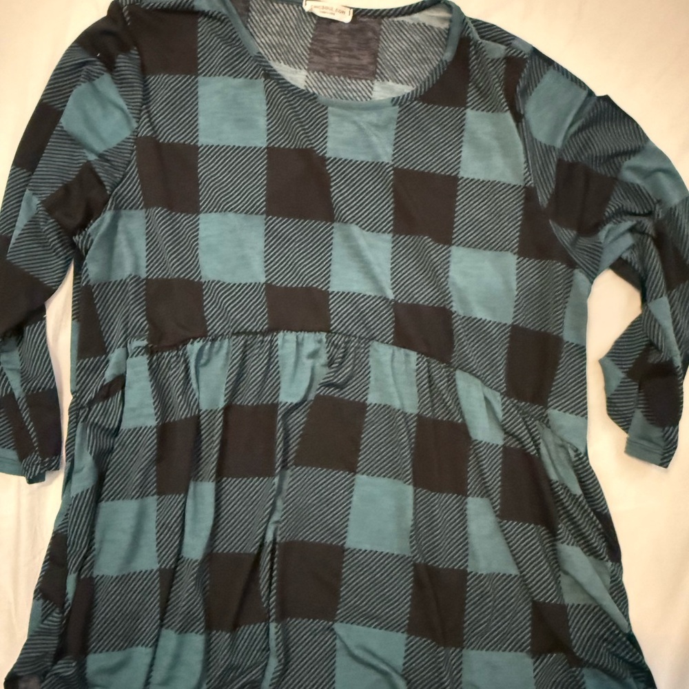 Plaid Round-Neck Long Sleeve Blouse in Teal and Black